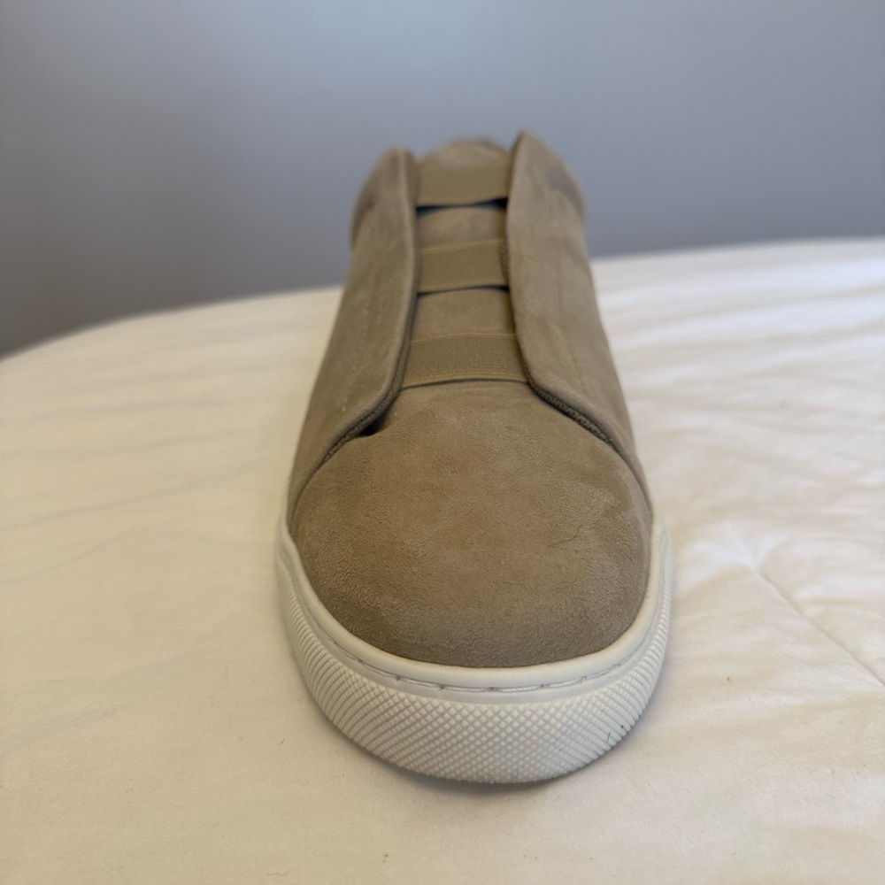 Kenneth Cole KCA Suede Laceless Elastic Taupe Low Top Sneaker 42YX.07
